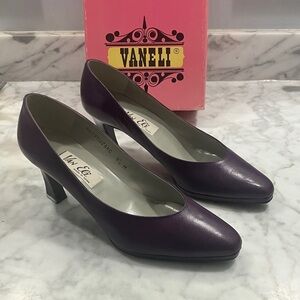 Vintage Van Eli Women's Purple Plum heels and box size 8.5 M MADE IN SPAIN 80s